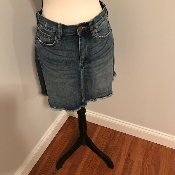 ANTHROPOLOGIE [BLANK NYC] Raw Hem "WAY BACK WHEN" BLUE DENIM MINI-SKIRT - Picture 1 of 11